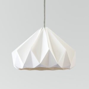 Chestnut gevouwen papieren origami lamp wit
