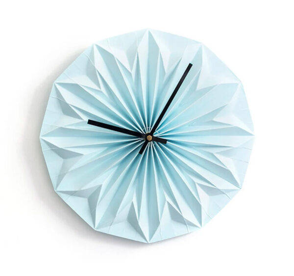 Origami klok van papier