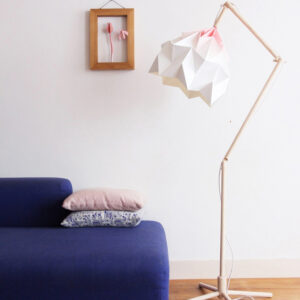 Houten staande lamp Sneeuwklok met papieren hanglamp Moth XL